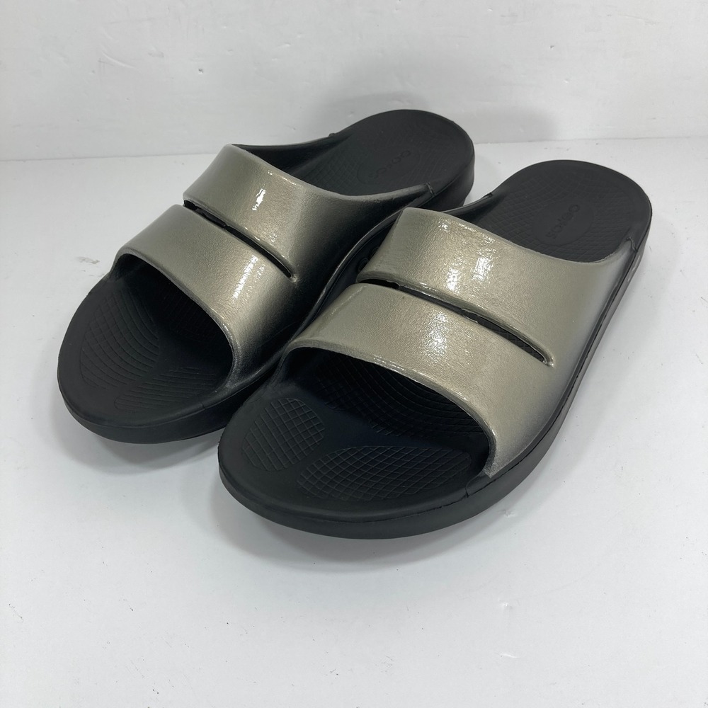 OOFOS OOahh Luxe Slides Mens 9 Womens 11 Recovery Metallic Unisex Sandals